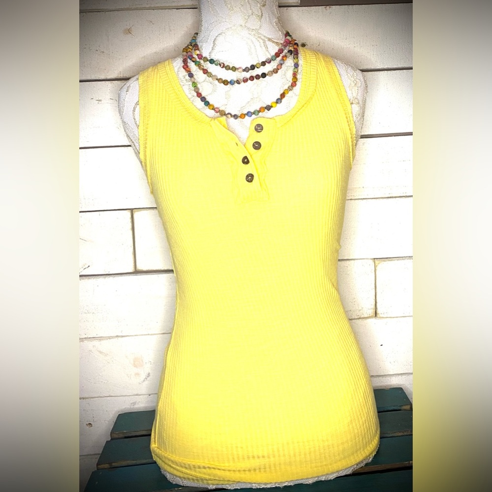 NWT Ribbed Henley Tank in sunshine
